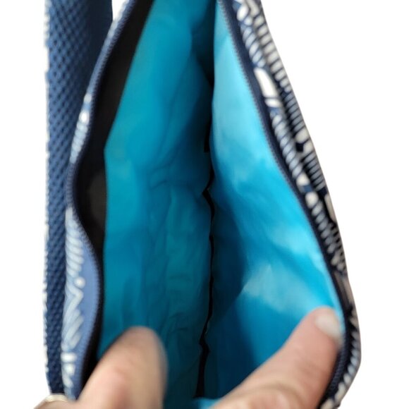 Meru Sling Backpack – Aztec Print Crossbody Bag | Lightweight, Outdoor-Ready - Picture 5 of 8